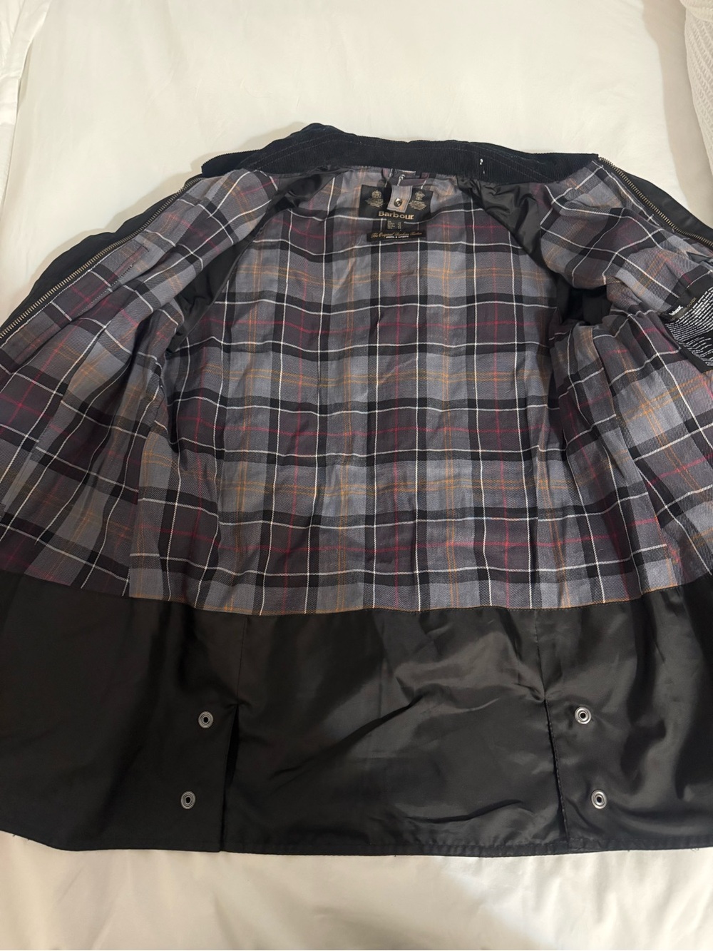 Barbour Beadnell Waxed Jacket in Classic Black! - Picture 12 of 12
